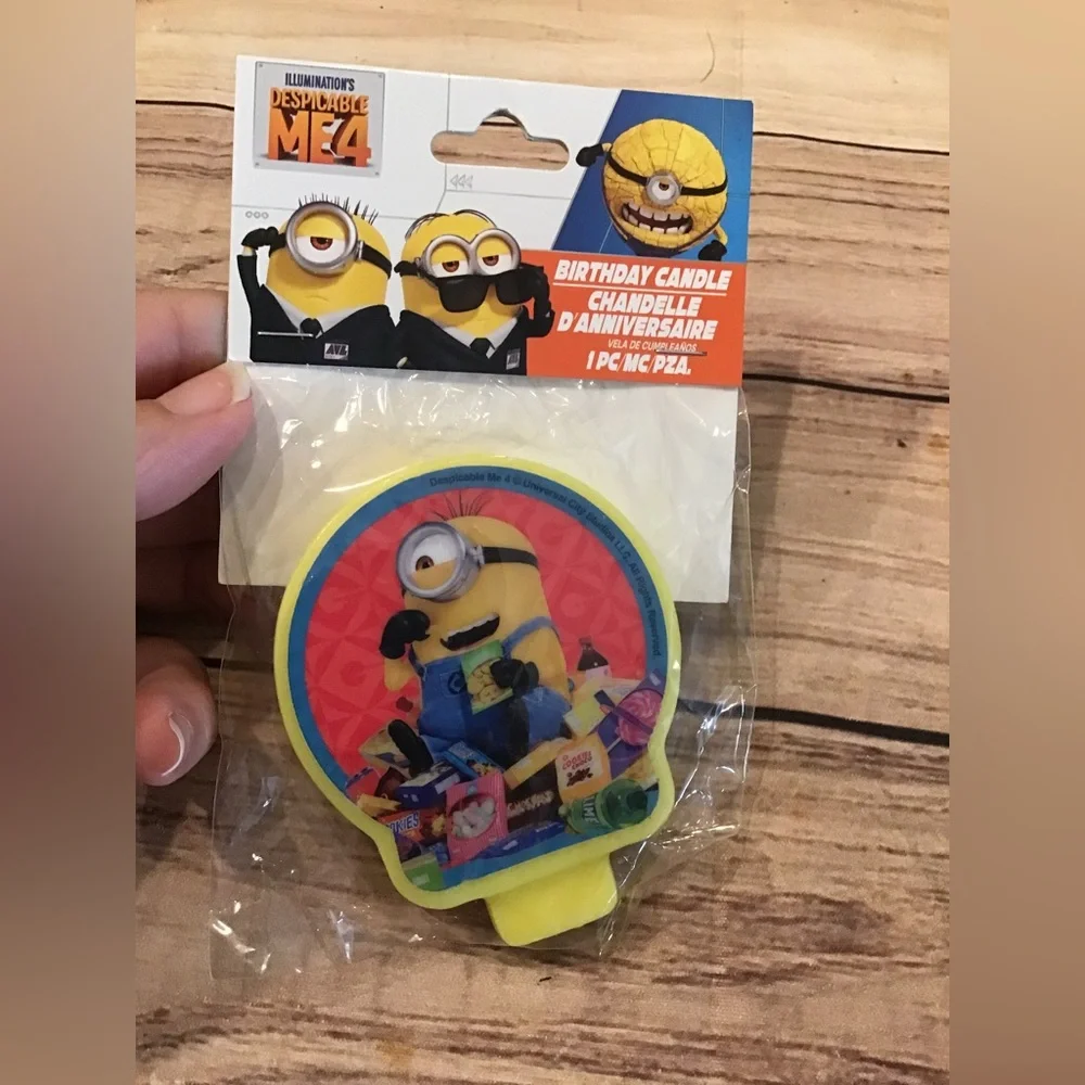Illuminatinations despicable Me 4 minions birthday candles 1pc-new